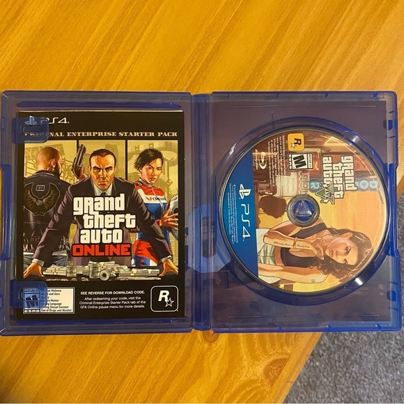 PS4 Grand Theft Auto Five Premium Edition Video Game - Picture 3 of 3